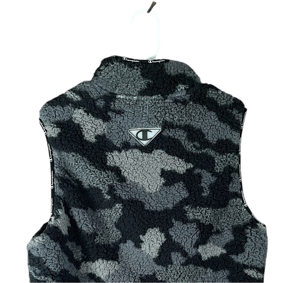 NEW Champion Camoflauge Cozy High Pile Vest, Script Logo sze S Black/Grey Unisex - Picture 8 of 16